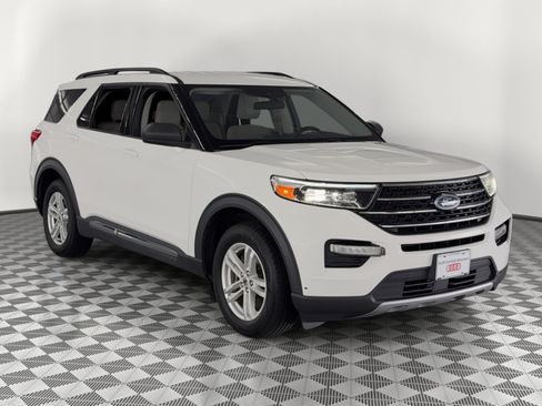 Used 2021 Ford Explorer XLT w/ Equipment Group 202A RWD image 7