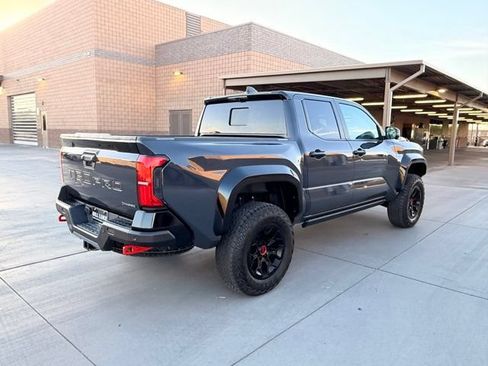 Used 2025 Toyota Tacoma TRD Pro AWD/4WD image 9