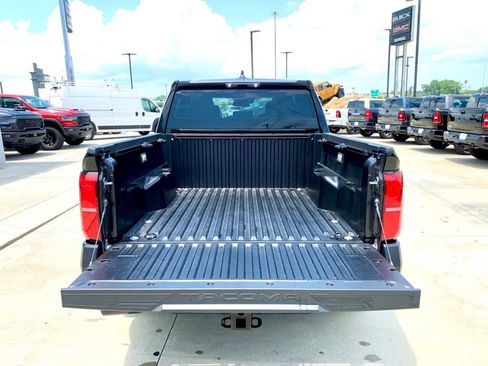 Used 2025 Toyota Tacoma SR AWD/4WD image 11