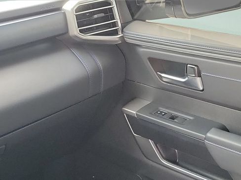 Used 2025 Toyota Sequoia Platinum AWD/4WD image 15
