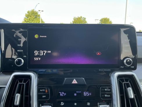 Used 2021 Kia Sorento SX image 19