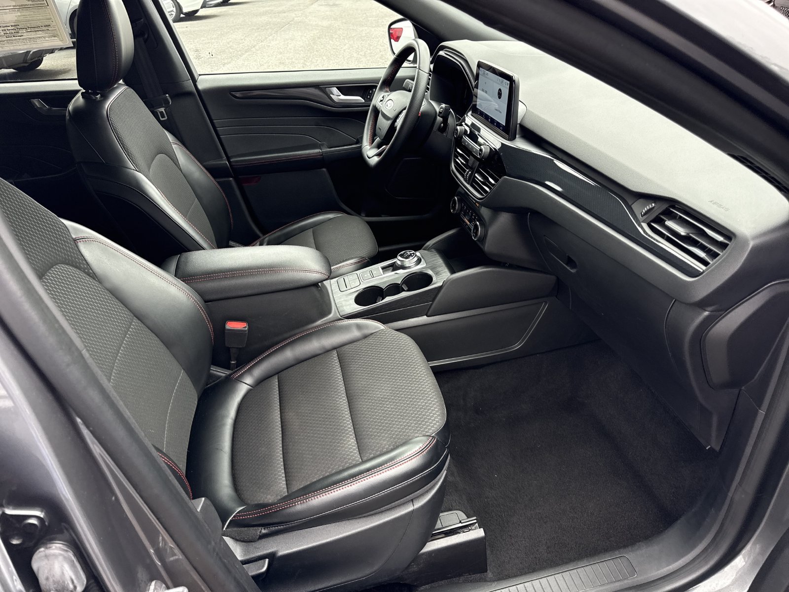 Used 2024 Ford Escape ST-Line FWD image 31