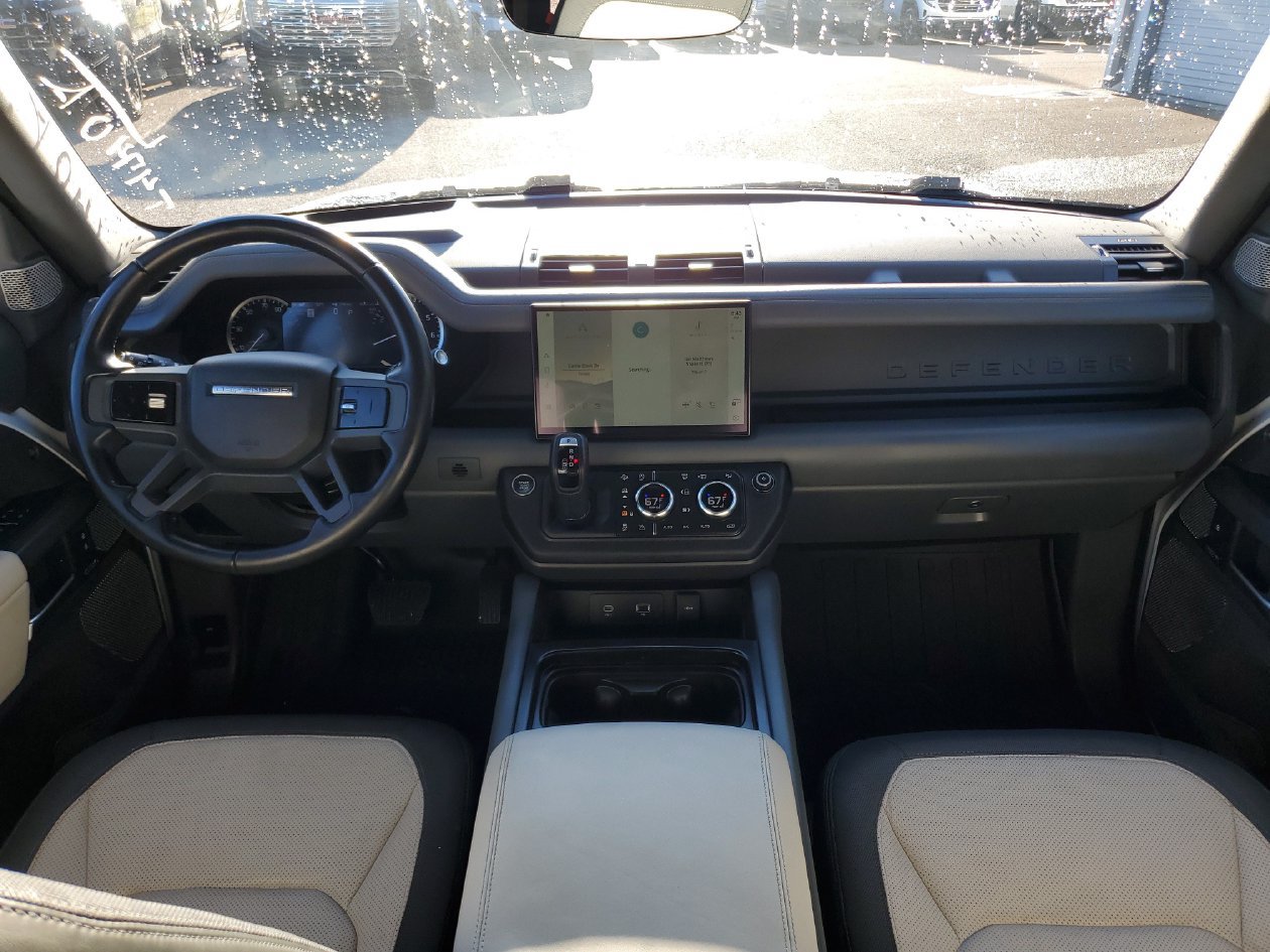 Used 2023 Land Rover Defender 130 X-Dynamic SE AWD/4WD image 11