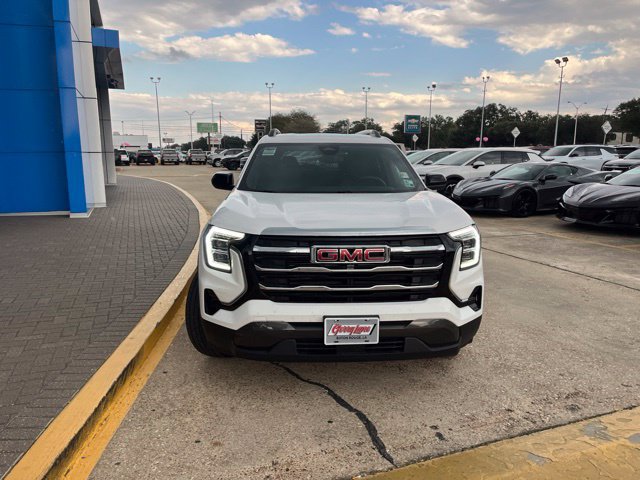Used 2026 GMC Terrain Elevation w/ Elevation Premium Package FWD image 3
