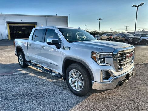 Used 2022 GMC Sierra 1500 SLT image 3