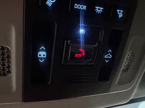 Used 2023 Toyota Camry XSE image 26