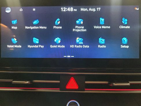 Used 2025 Hyundai Elantra SEL FWD image 25