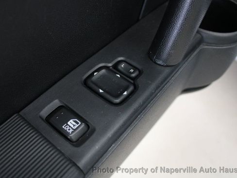 Used 2006 MAZDA MX-5 Miata Touring image 12