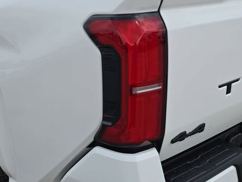 New 2026 Toyota Tacoma SR5 AWD/4WD image 33