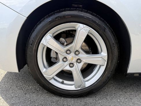 Used 2018 Chevrolet Volt LT w/ LT Driver Confidence Package FWD image 23