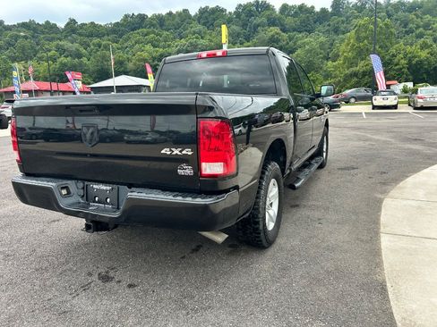 Used 2017 RAM 1500 Express AWD/4WD image 4