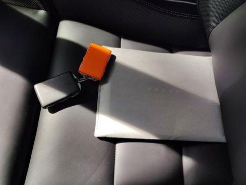 Used 2024 Volvo S60 B5 Plus image 22