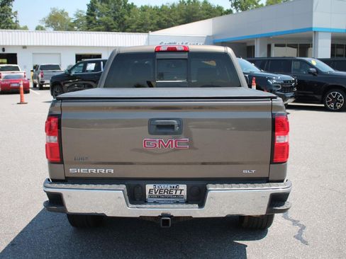 Used 2015 GMC Sierra 1500 SLT w/ SLT Crew Cab Value Package AWD/4WD image 7