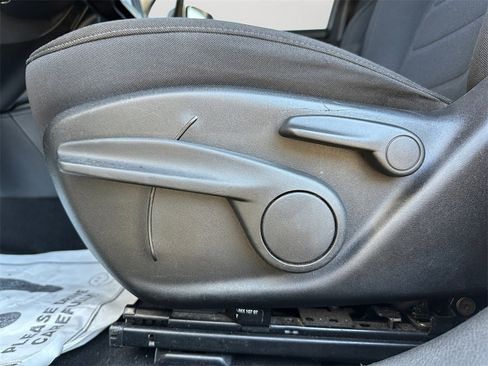 Used 2019 Jeep Renegade Latitude image 25