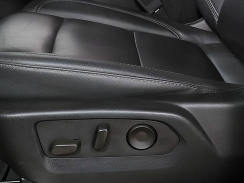 Used 2024 Chevrolet Tahoe Z71 w/ Luxury Package image 20