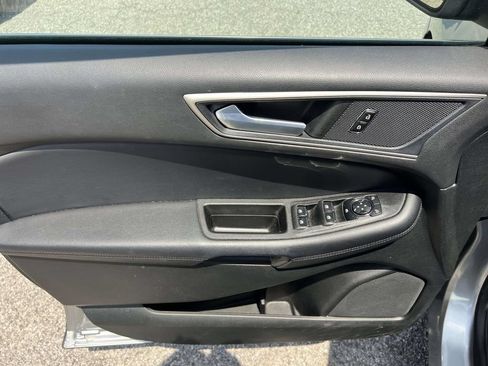 Used 2023 Ford Edge SEL AWD/4WD image 16