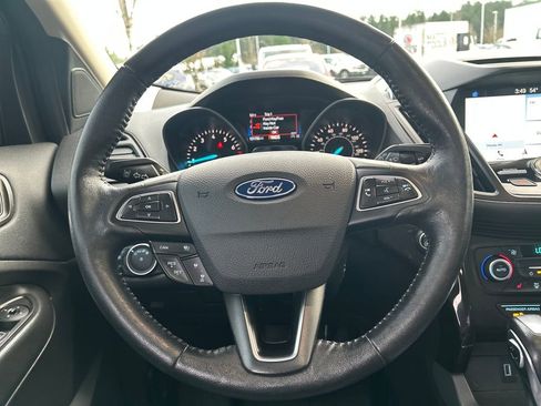 Used 2018 Ford Escape Titanium w/ Ford Safe & Smart Package image 19
