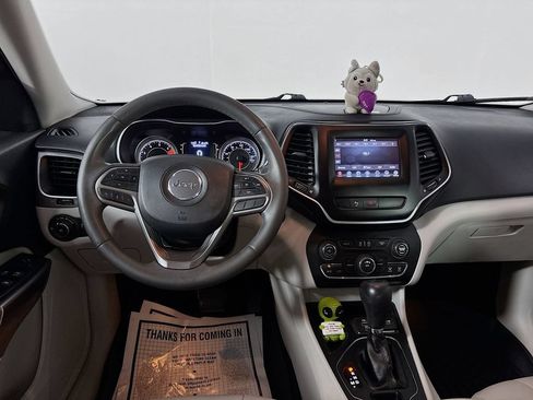 Used 2020 Jeep Cherokee Latitude Plus FWD image 21