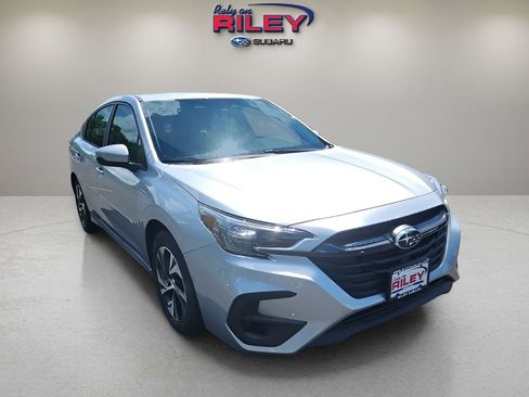 Used 2025 Subaru Legacy Premium AWD/4WD image 8