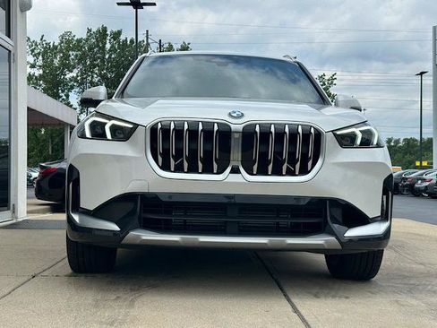 Used 2025 BMW X1 xDrive28i w/ Premium Package AWD/4WD image 2
