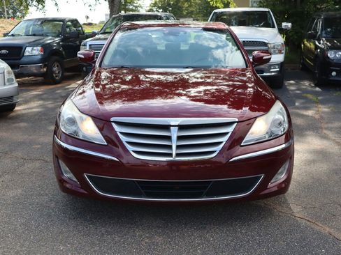 Used 2012 Hyundai Genesis 3.8 w/ Premium Pkg image 2