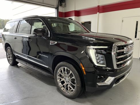 New 2026 GMC Yukon XL Elevation w/ Elevation Premium Package image 3