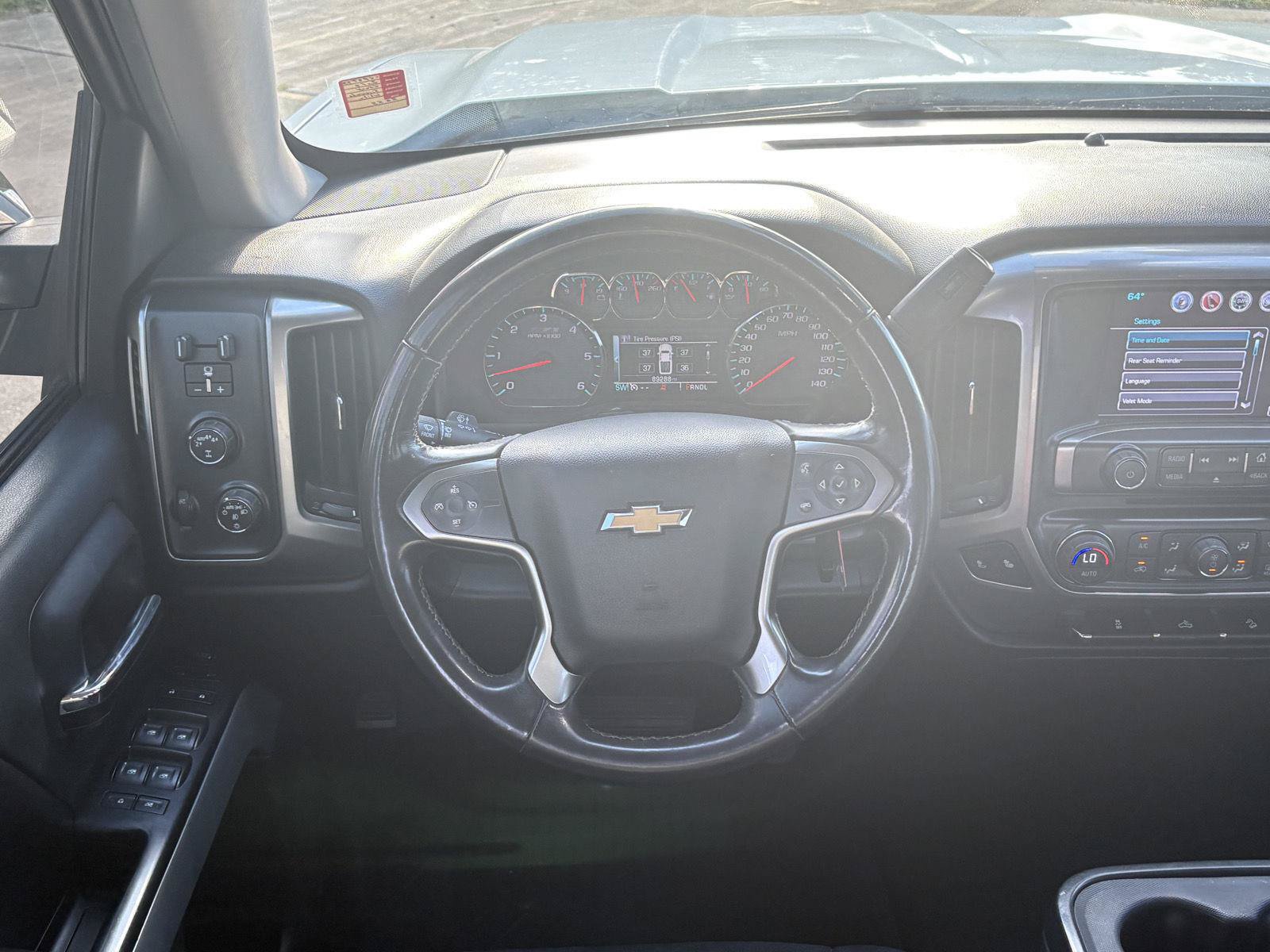 Used 2017 Chevrolet Silverado 1500 LT w/ LT Convenience Package AWD/4WD image 8