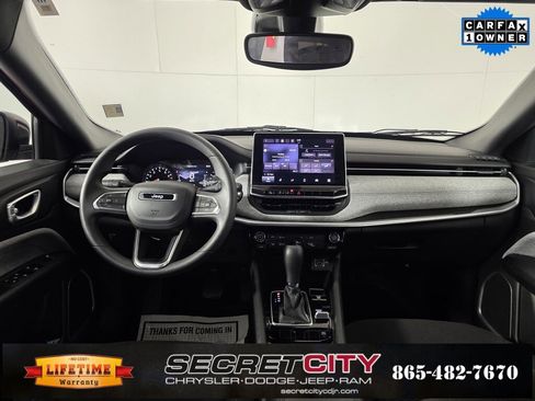 Used 2023 Jeep Compass Sport image 28