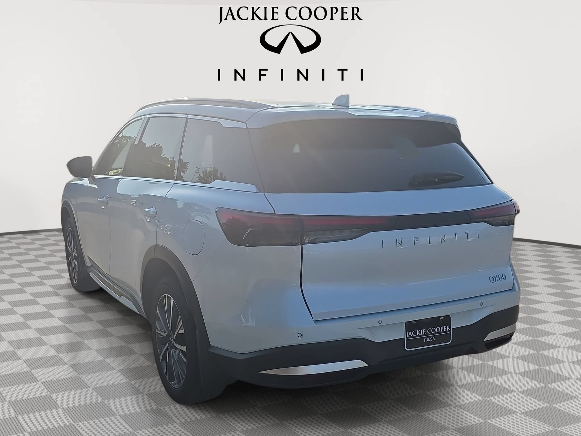 Certified 2026 INFINITI QX60 Luxe w/ Cargo Package FWD image 7