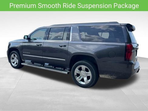 Used 2017 Chevrolet Suburban LT w/ LT Signature Package AWD/4WD image 10