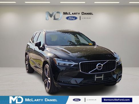 Used 2018 Volvo XC60 T6 Momentum w/ Convenience Package AWD/4WD image 1