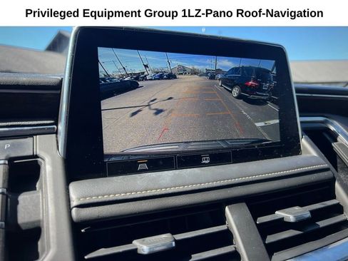 Used 2021 Chevrolet Suburban Premier image 18