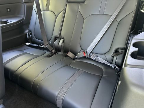 New 2025 Honda Pilot Touring image 16