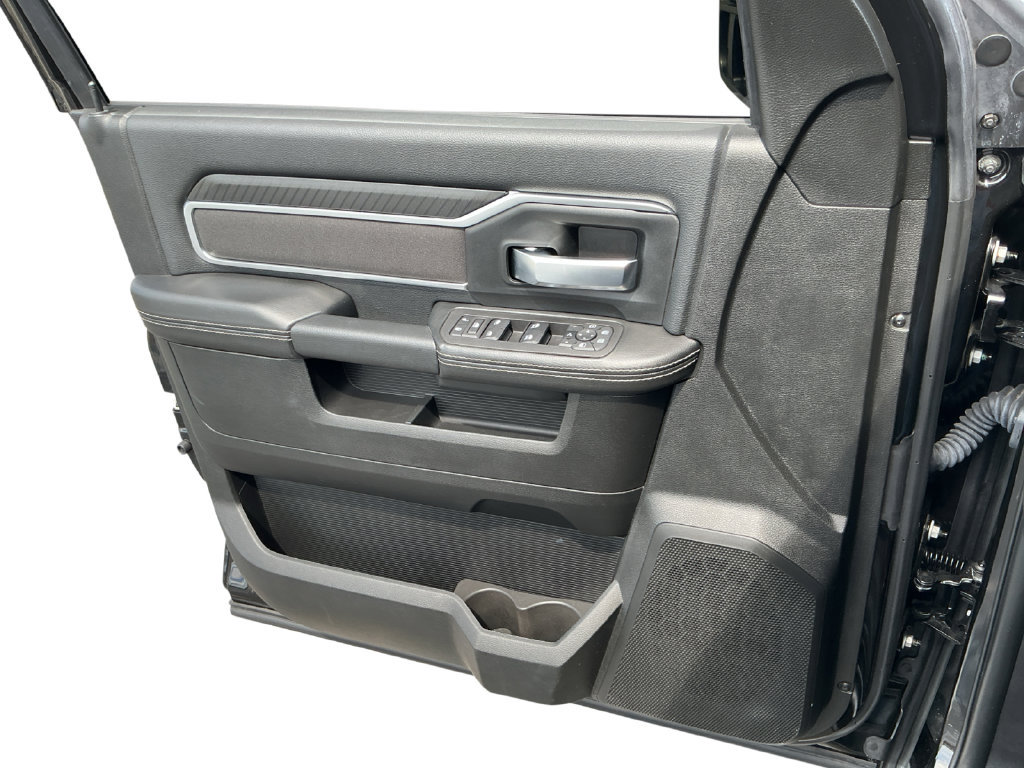 Used 2025 RAM 2500 Big Horn AWD/4WD image 19