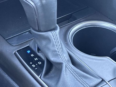 Used 2024 Toyota Camry SE FWD image 25