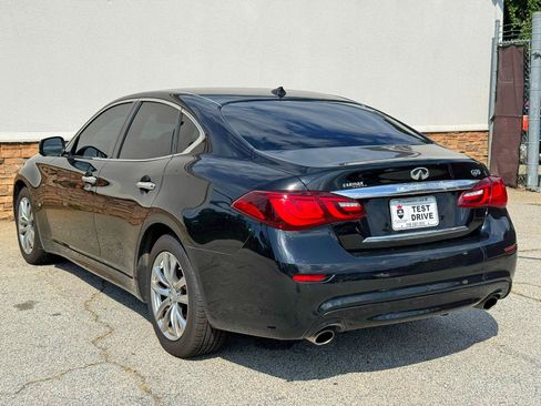 Used 2018 INFINITI Q70 Luxe RWD image 7