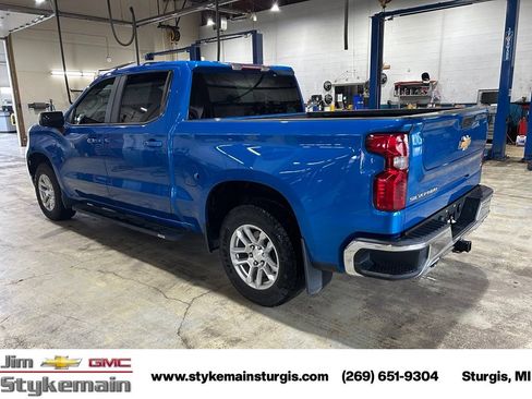 Used 2022 Chevrolet Silverado 1500 LT w/ Z71 Off-Road Package AWD/4WD image 9