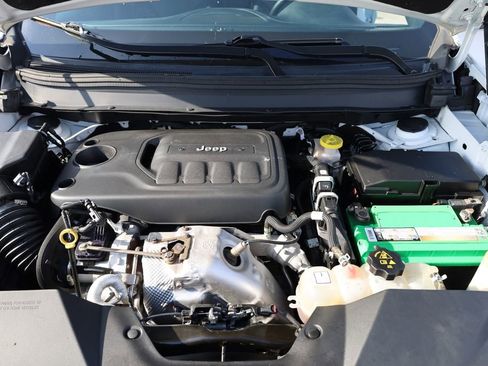 Used 2020 Jeep Cherokee High Altitude image 40