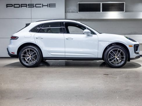 Certified 2026 Porsche Macan AWD/4WD image 9