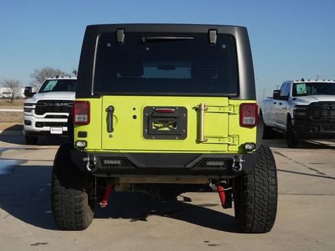 Used 2017 Jeep Wrangler Unlimited Sport w/ Connectivity Group image 8