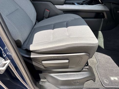 Used 2019 RAM 1500 Big Horn RWD image 11