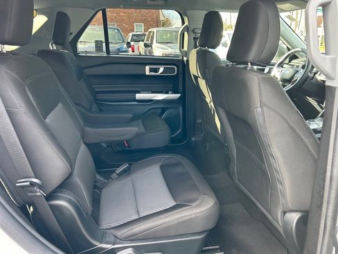 Used 2023 Ford Explorer XLT image 21