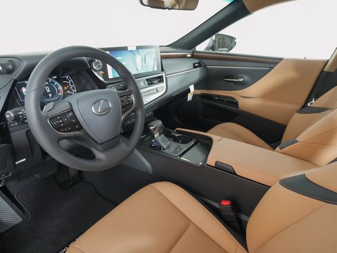 New 2025 Lexus ES 350 w/ Premium Package image 9