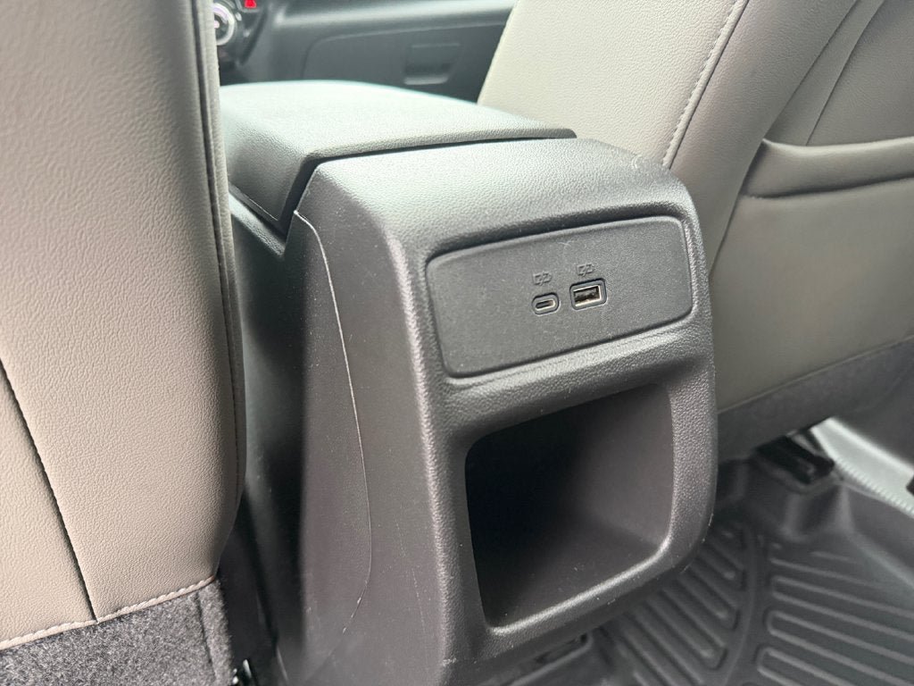 Used 2024 Chevrolet Trax ACTIV w/ Sunroof Package FWD image 33