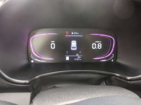 Used 2023 Kia Soul LX w/ LX Technology Package FWD image 12