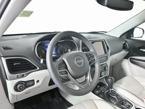 Used 2022 Jeep Cherokee Latitude Lux image 22