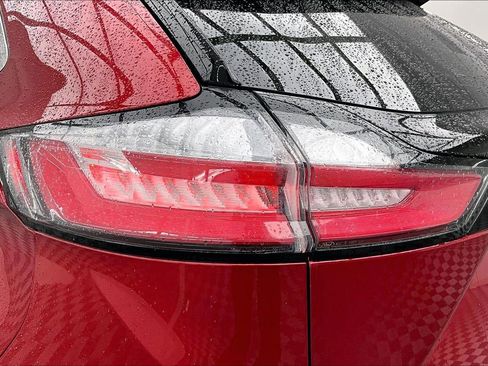 Certified 2024 Ford Edge SEL w/ Convenience Package AWD/4WD image 30