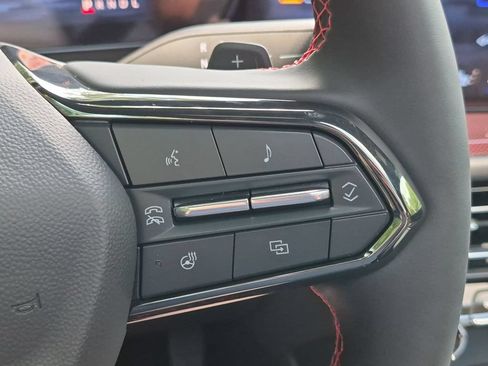 New 2027 Chevrolet Traverse RS FWD image 19