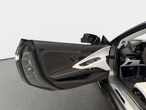 Used 2024 Chevrolet Corvette Z06 w/ Z07 Performance Package image 29