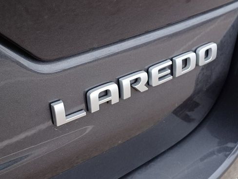 Used 2025 Jeep Grand Cherokee Laredo X AWD/4WD image 7
